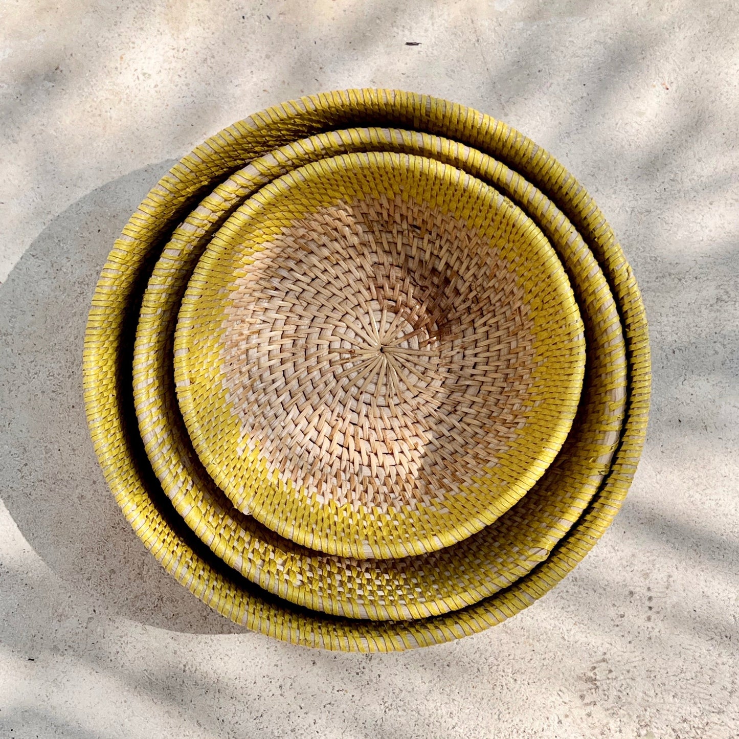 Milu II Rattan-Schale – Handgefertigt, Rund, in drei Größen, Perfekt für kleine Dinge, in verschiedenen Farben